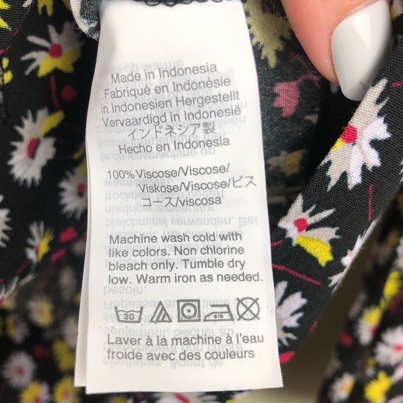 Madewell Wrap Top in French Floral NWT Small - Picture 8 of 8